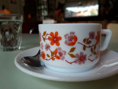 Koffie bij HOOI